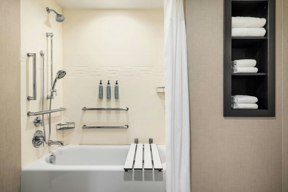 Residence Inn By Marriott Richmond Airport 35/36