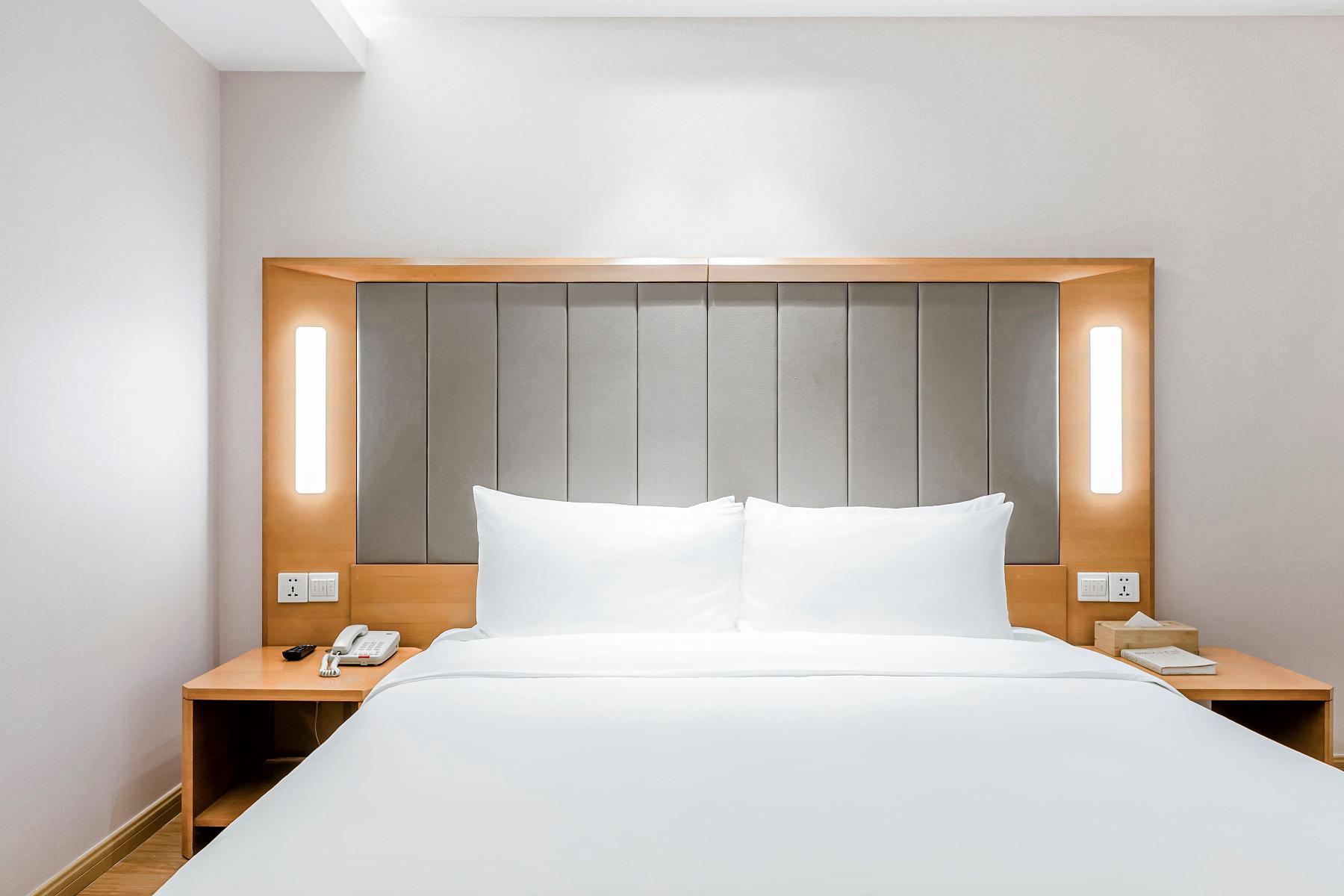 Ji Hotel (Shanghai Railway Station Tianmu West Road) 26/41