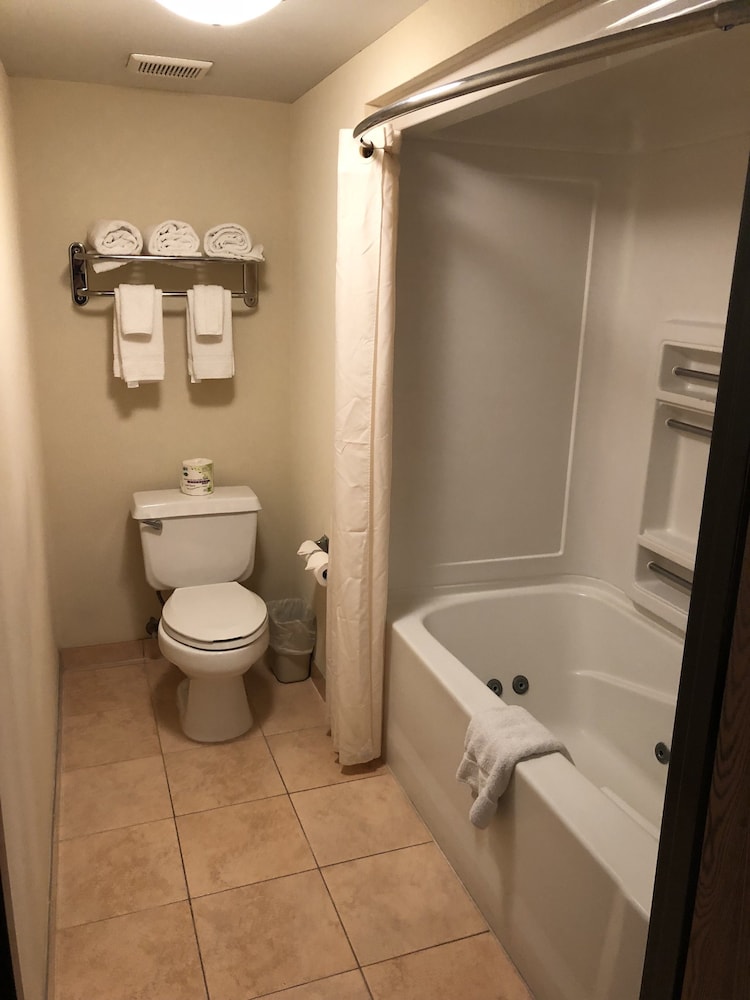 MHO INN and SUITES 48/48
