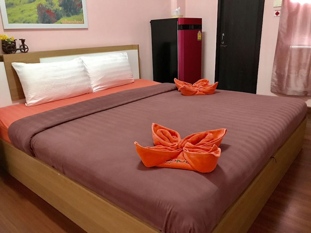 Ponlaan Apartment 9/29