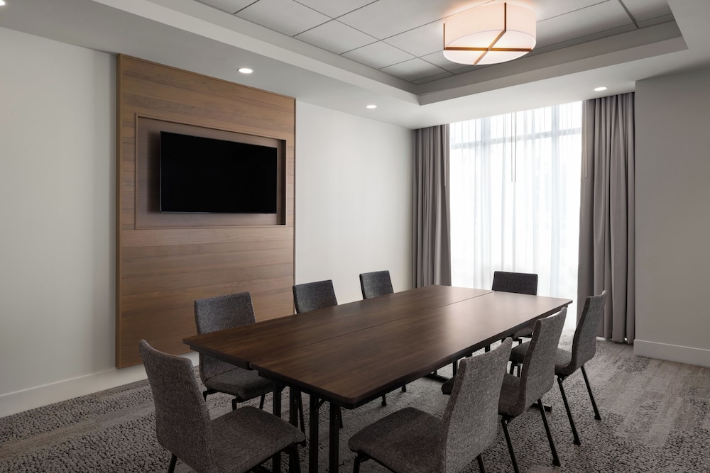 Staybridge Suites Orlando Universal Blvd By Ihg 37/50