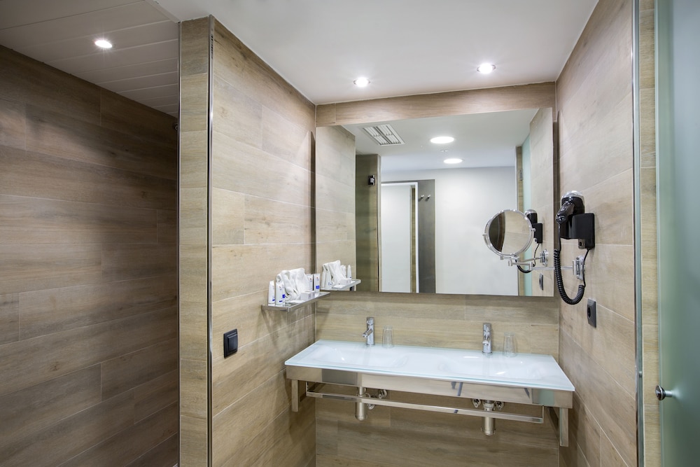 Mar Hotels Playa de Muro Suites 55/56