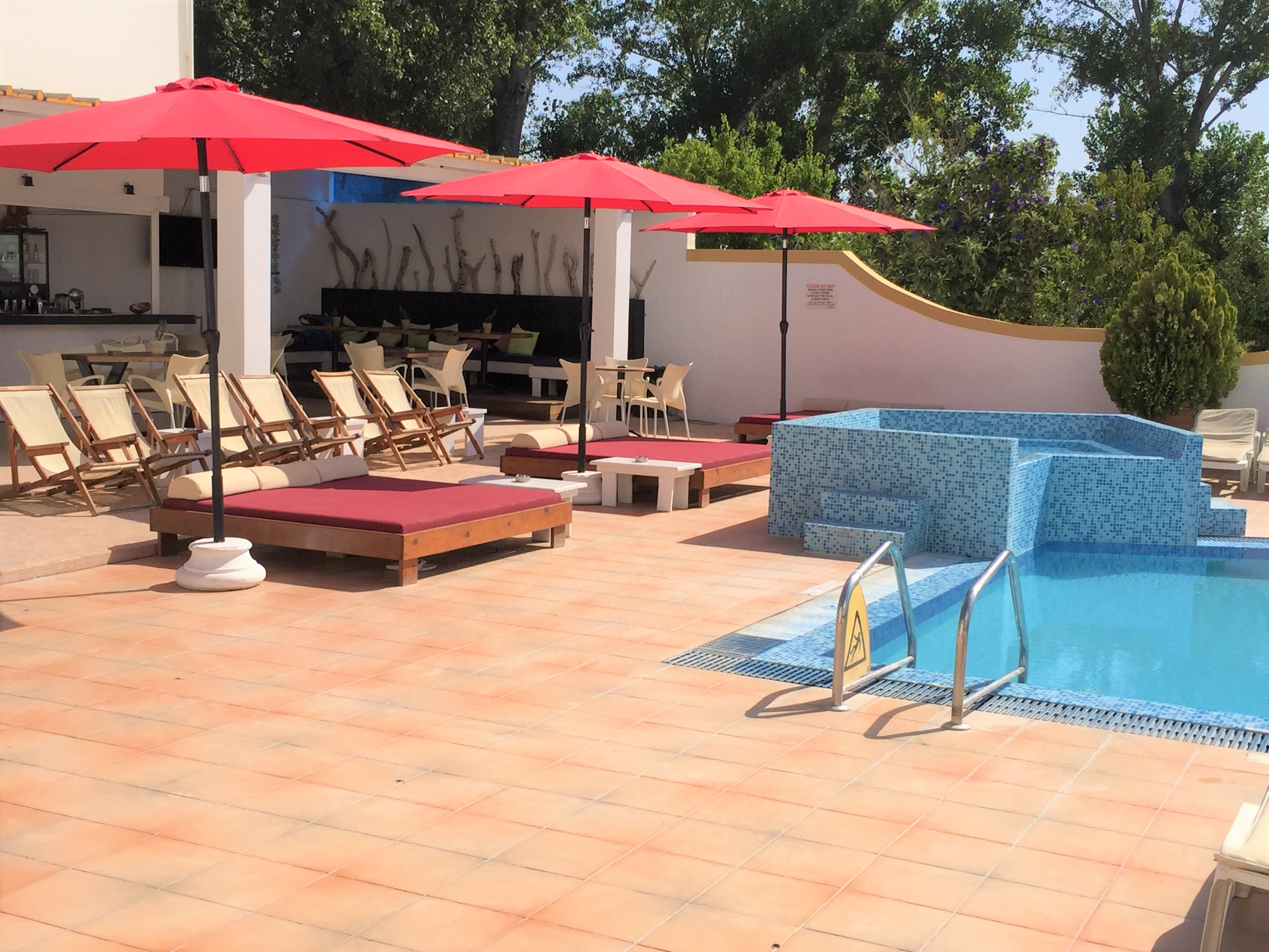 Oasis Beach Club 34/42