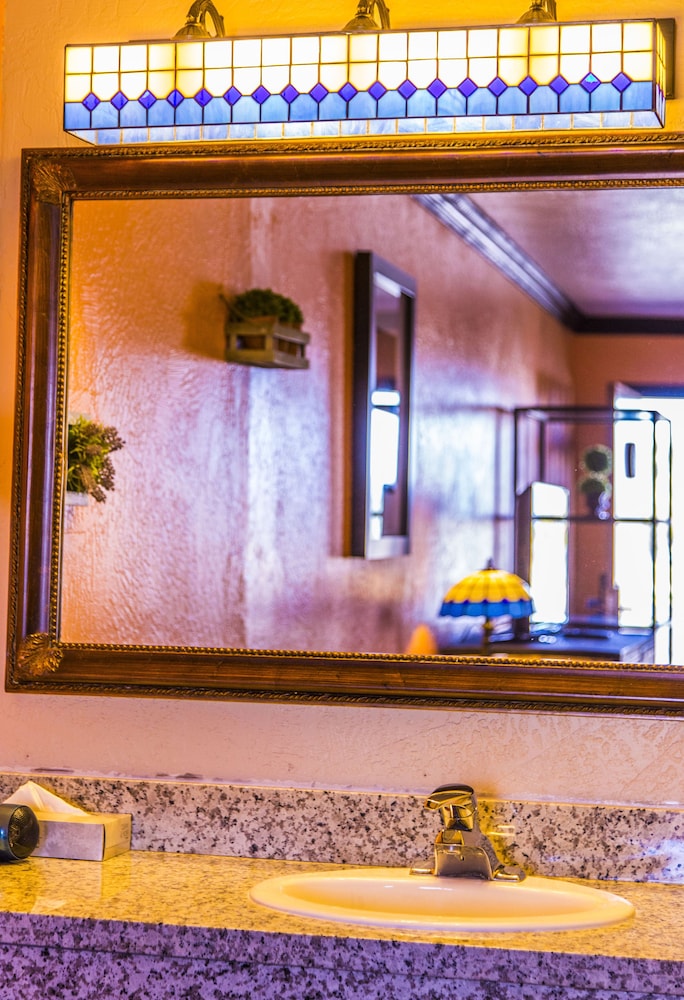 Mountain View Lodge 7/61
