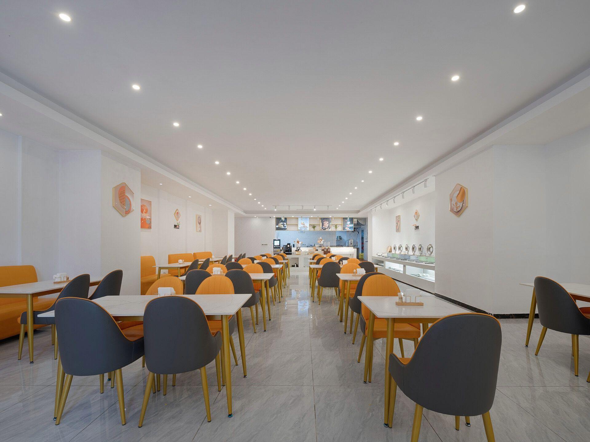 Vienna International Hotel (Dongcheng Building, Lanzhu East Road, Pingshan, Shenzhen) 36/47