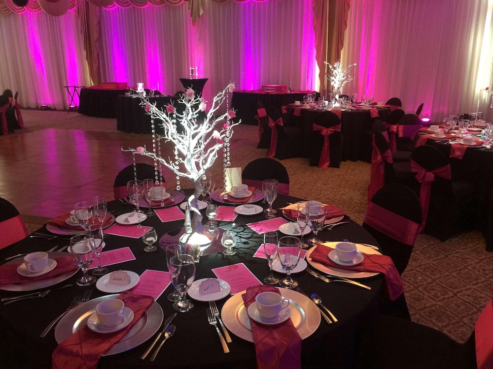 Radisson Suite Hotel Oceanfront 57/64