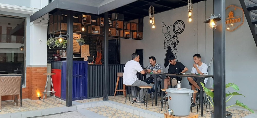 Griya Sentana Hotel Jogjakarta 12/45