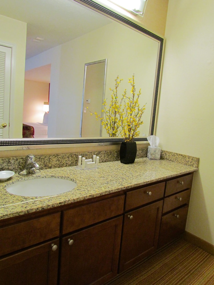 Residence Inn Louisville East 43/46