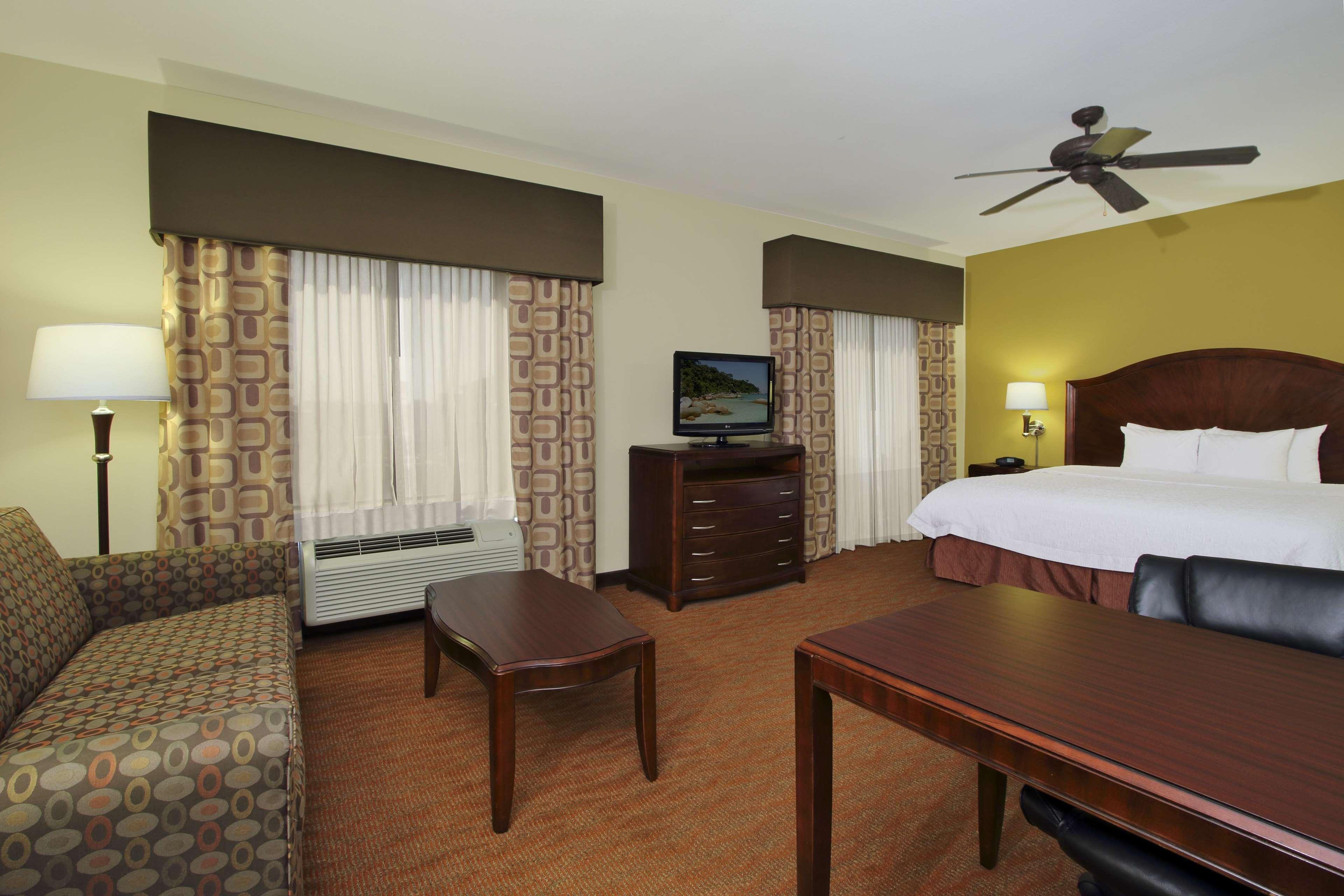 Studio, King Bed