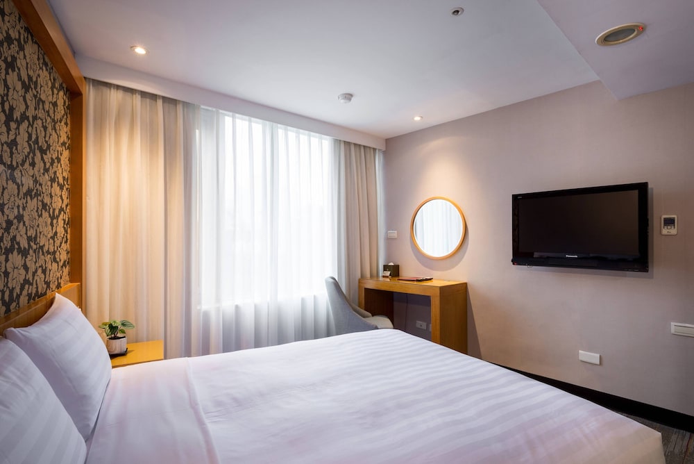 BUSINESS, DOUBLE BED
