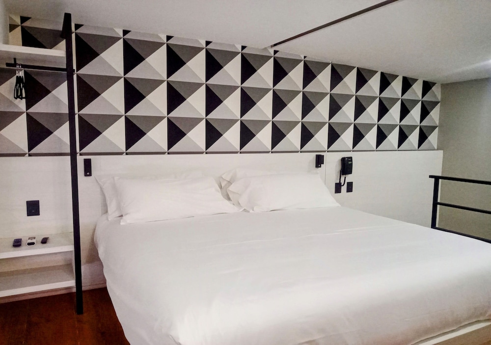 The Andy Hotel 24/64