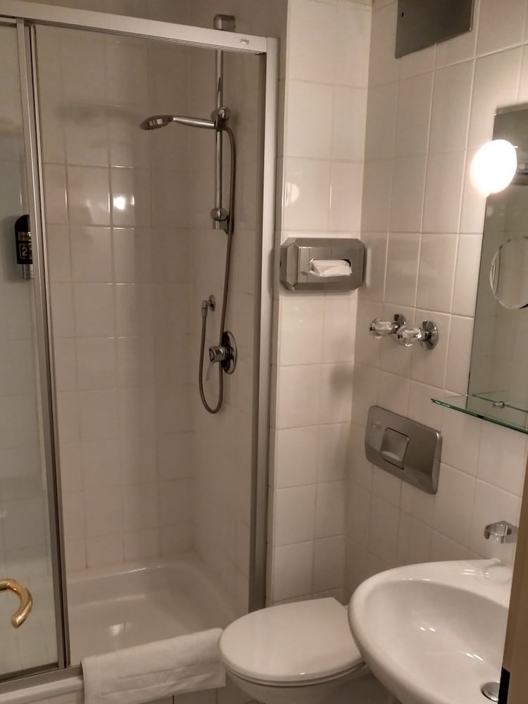 Hotel Blutenburg 43/50
