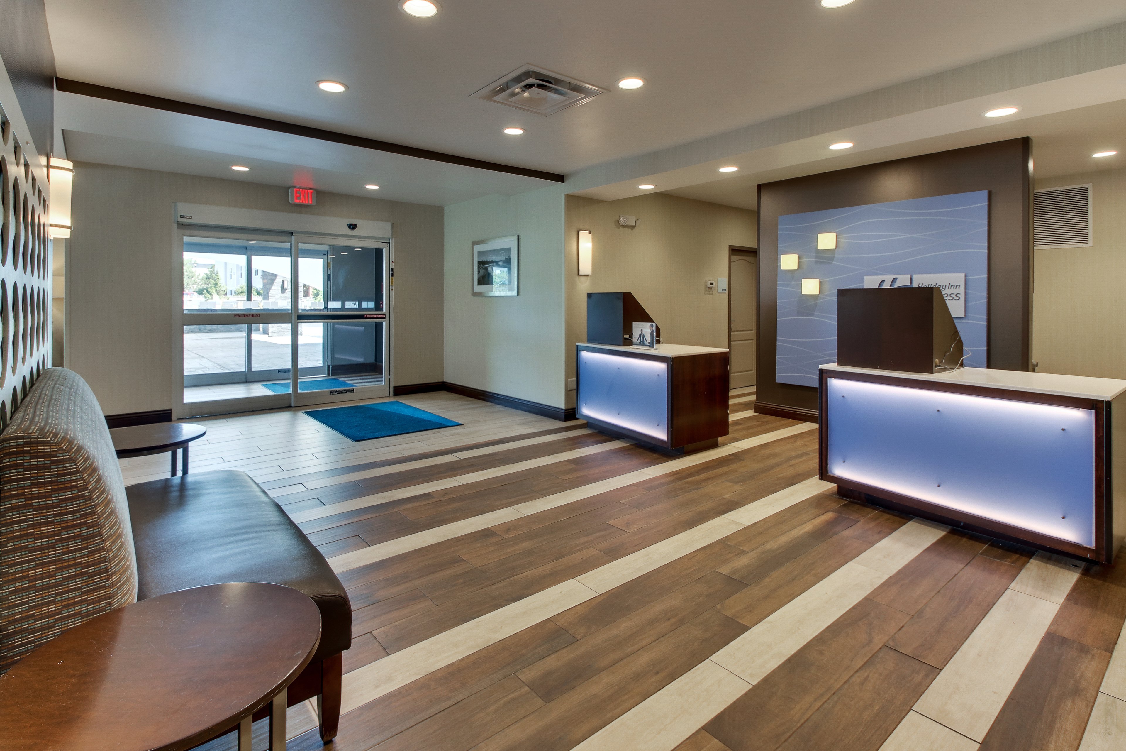 Holiday Inn Express Cheektowaga North East 31/46