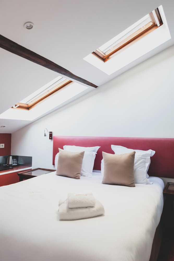 SUPERIOR, DOUBLE BED