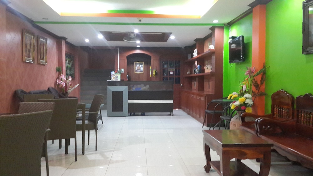 Silla Patong Hostel 25/36