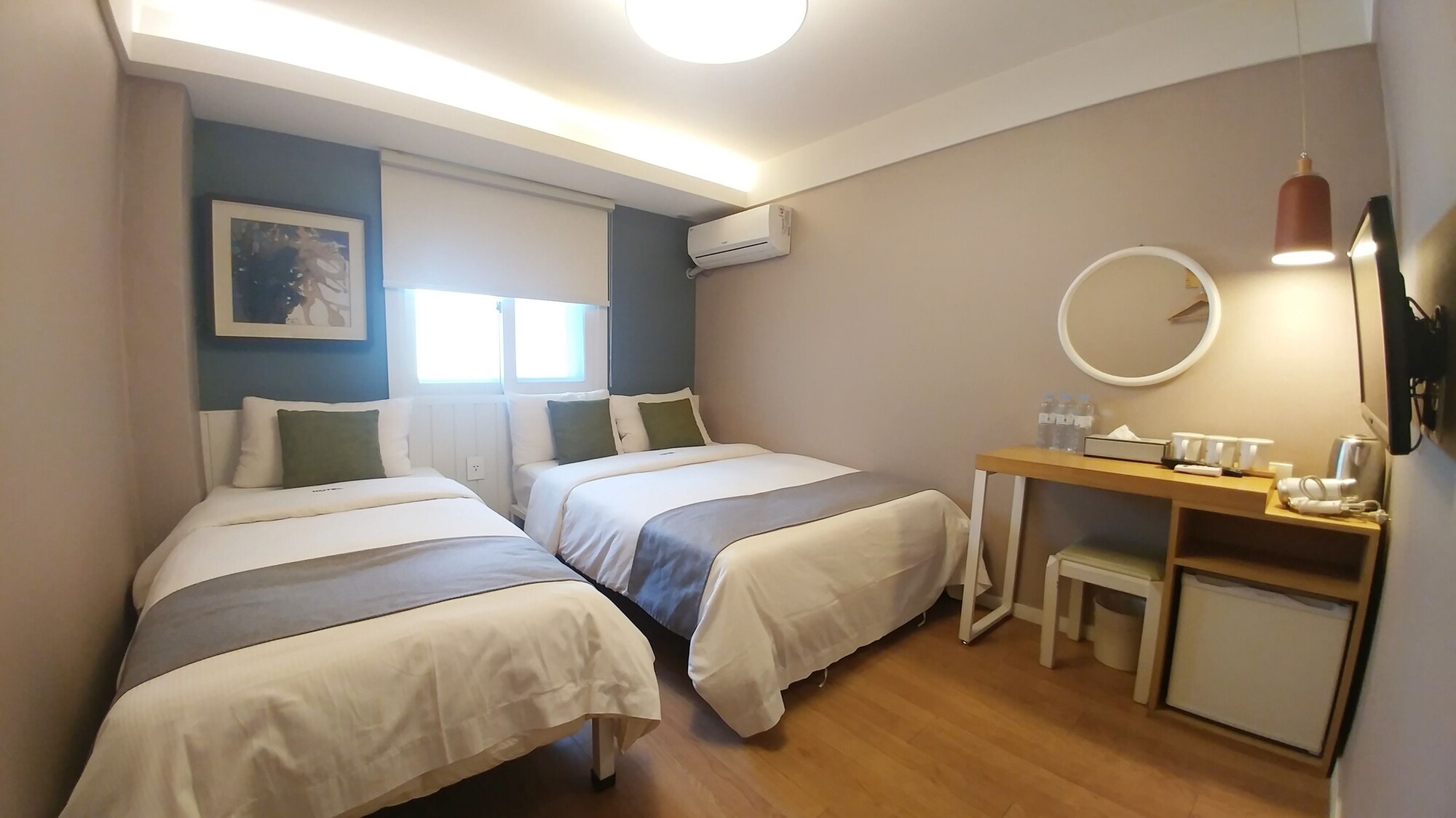 غرفة قياسية ثلاثية بسرير مزدوج وسرير فردي، HOTEL QB SEOUL DONGDAEMUN 3/5