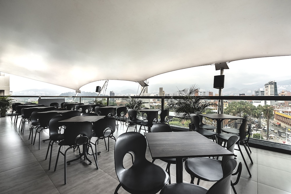 HOTEL 47 MEDELLIN STREET 50/59