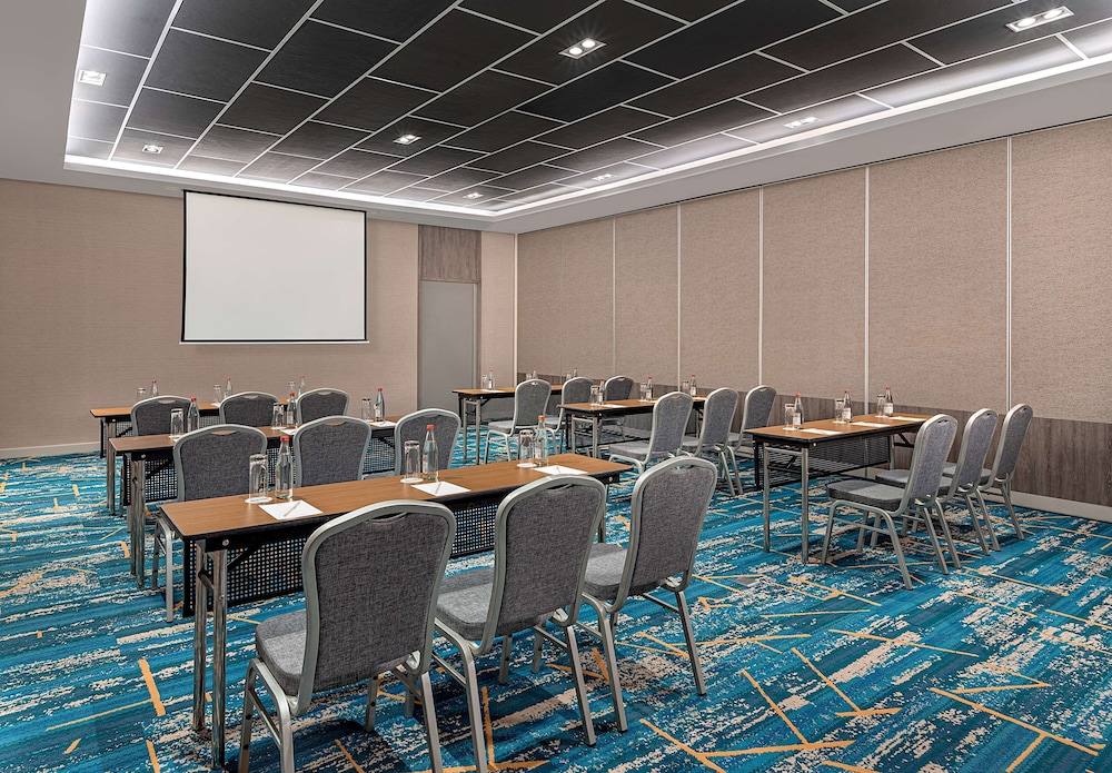 Park Inn By Radisson Bacolod 47/60