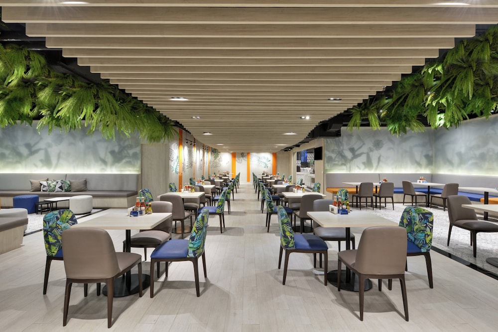 Holiday Inn Express Bangkok Sukhumvit 11 52/67