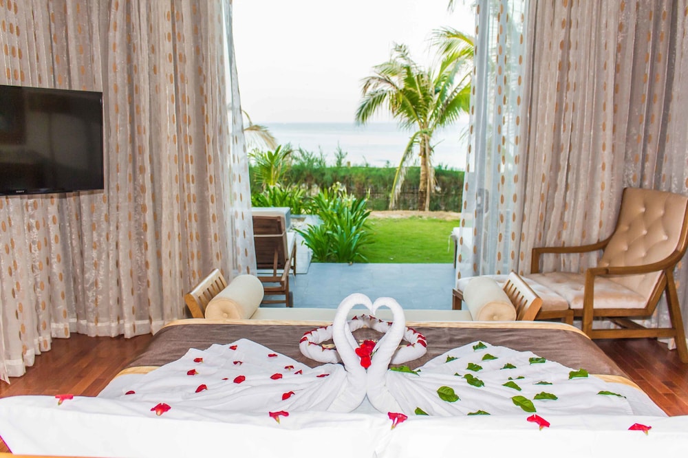 Sonata Resort & Spa 33/70