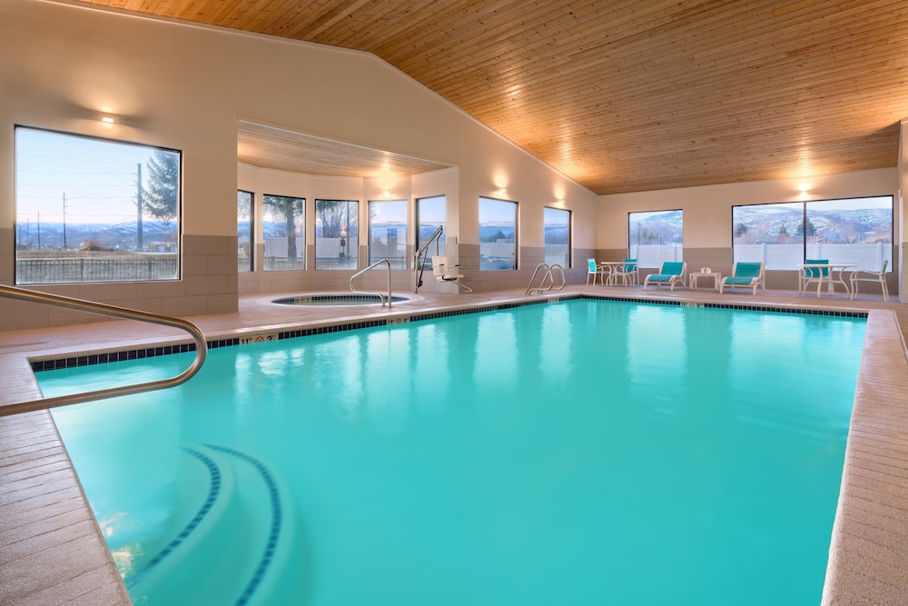 swimming pool spa