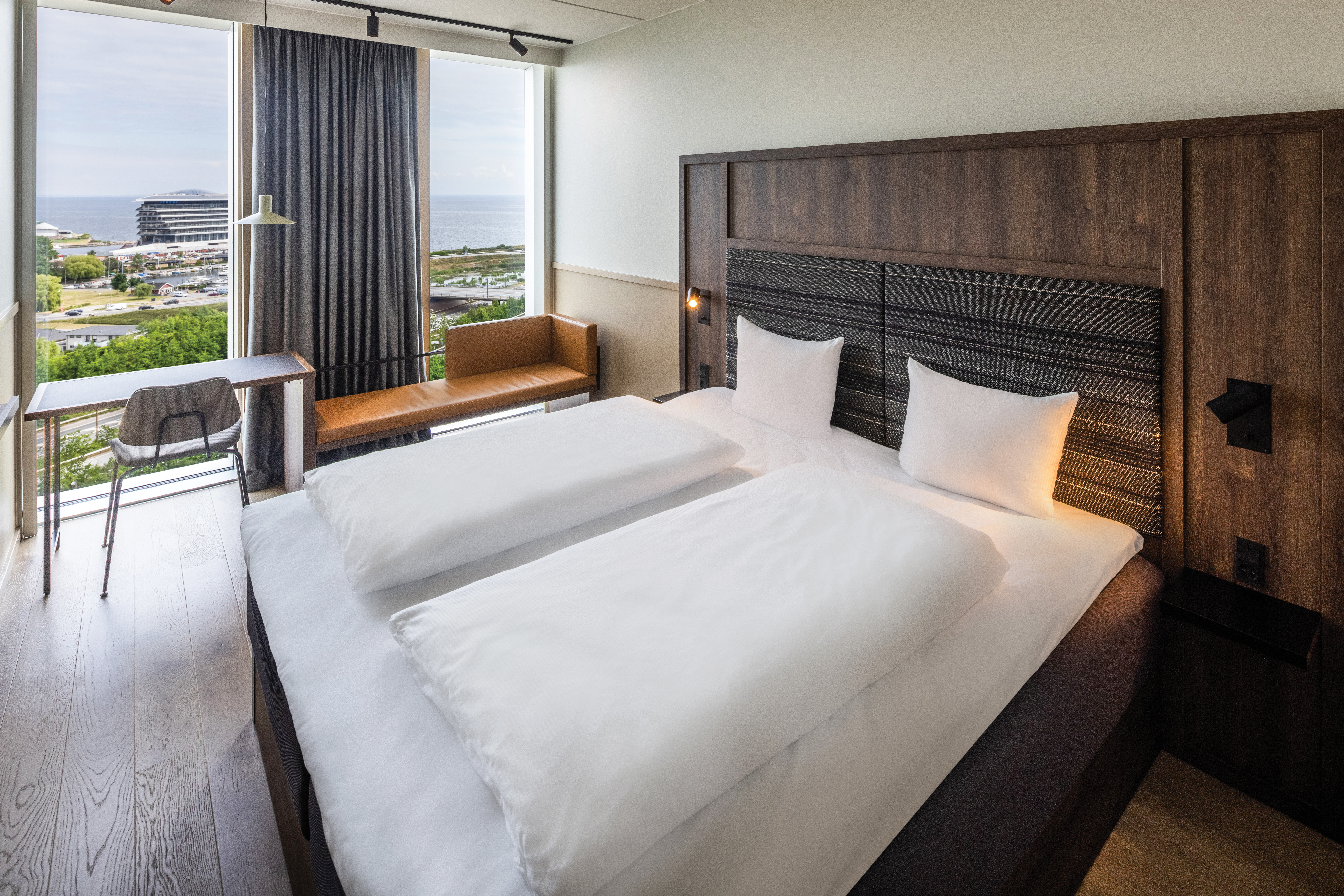 SUPERIOR, TWIN BEDS