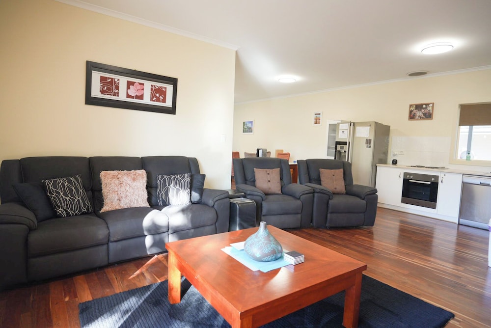 McLaren Vale Studio Apartments 21/50
