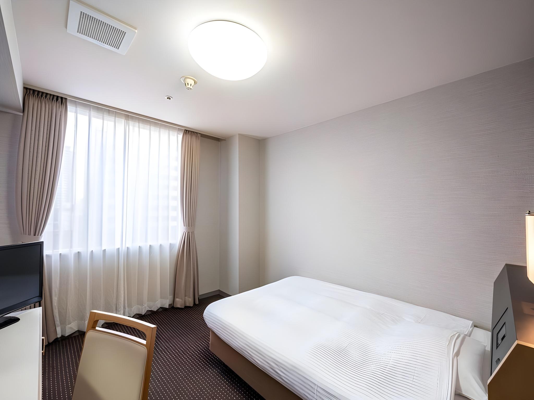 Room, Single, Smoking