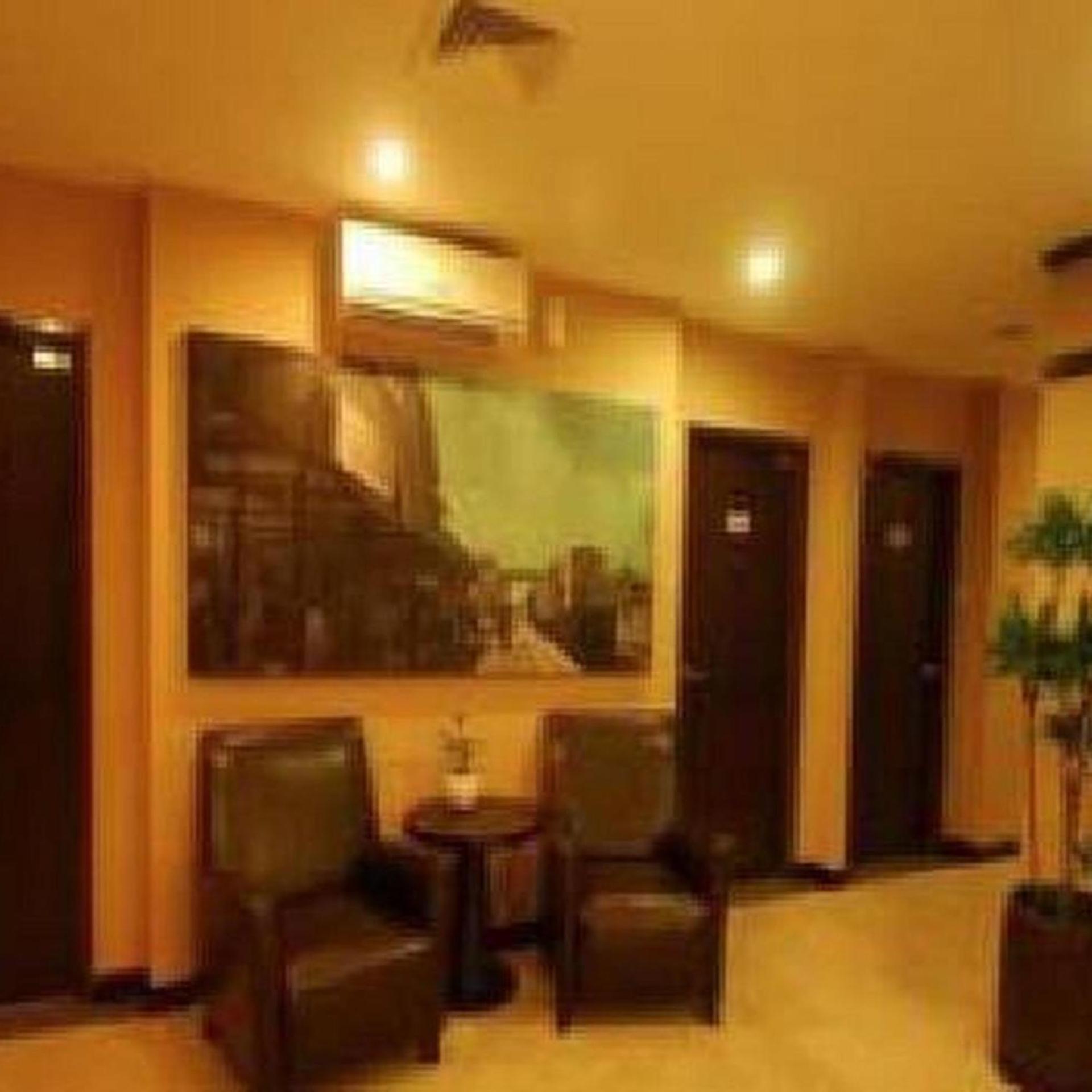 Capital O Rail Hotel 23/25