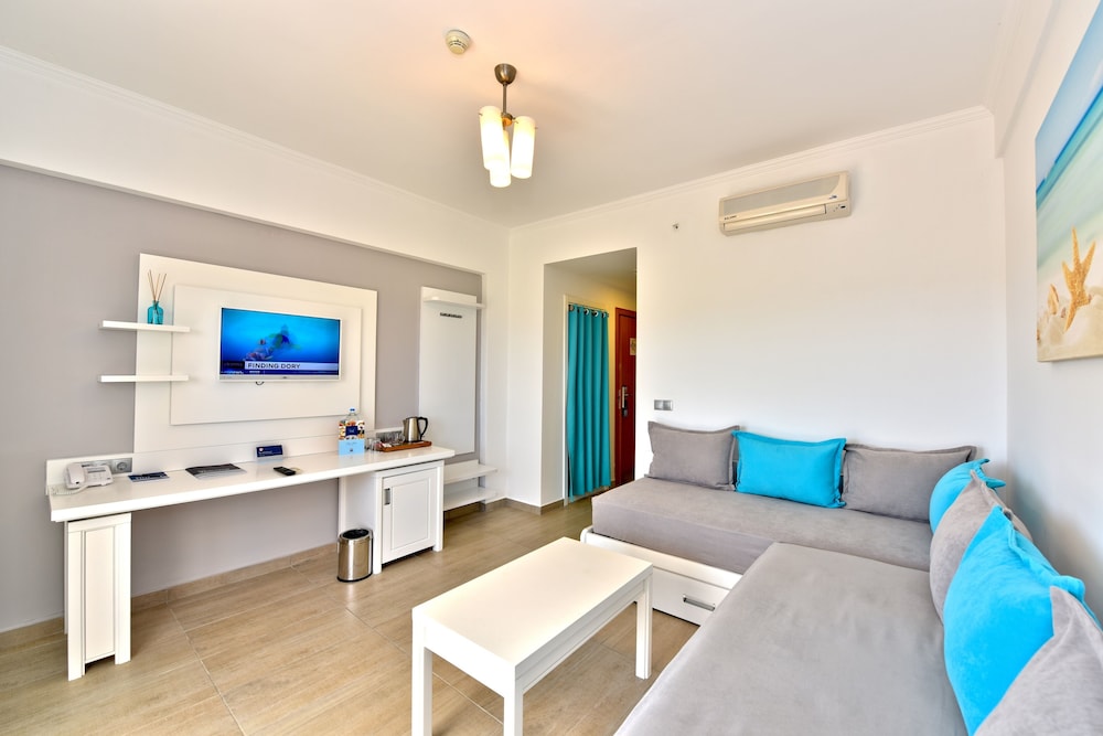 TUI Blue Tropical 26/50