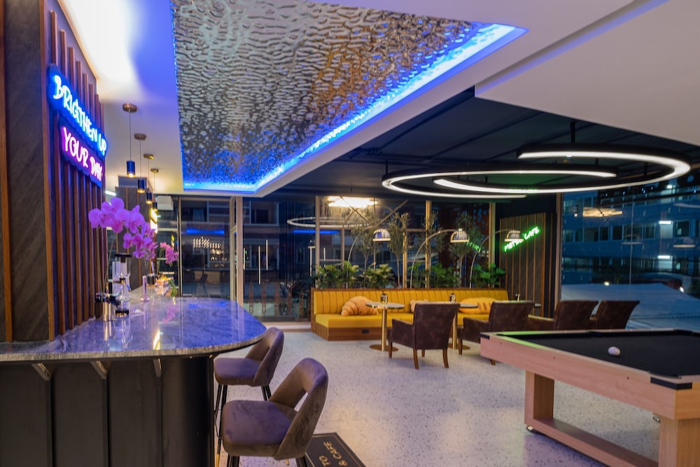 Metro Hotel Phahonyothin 35 39/50