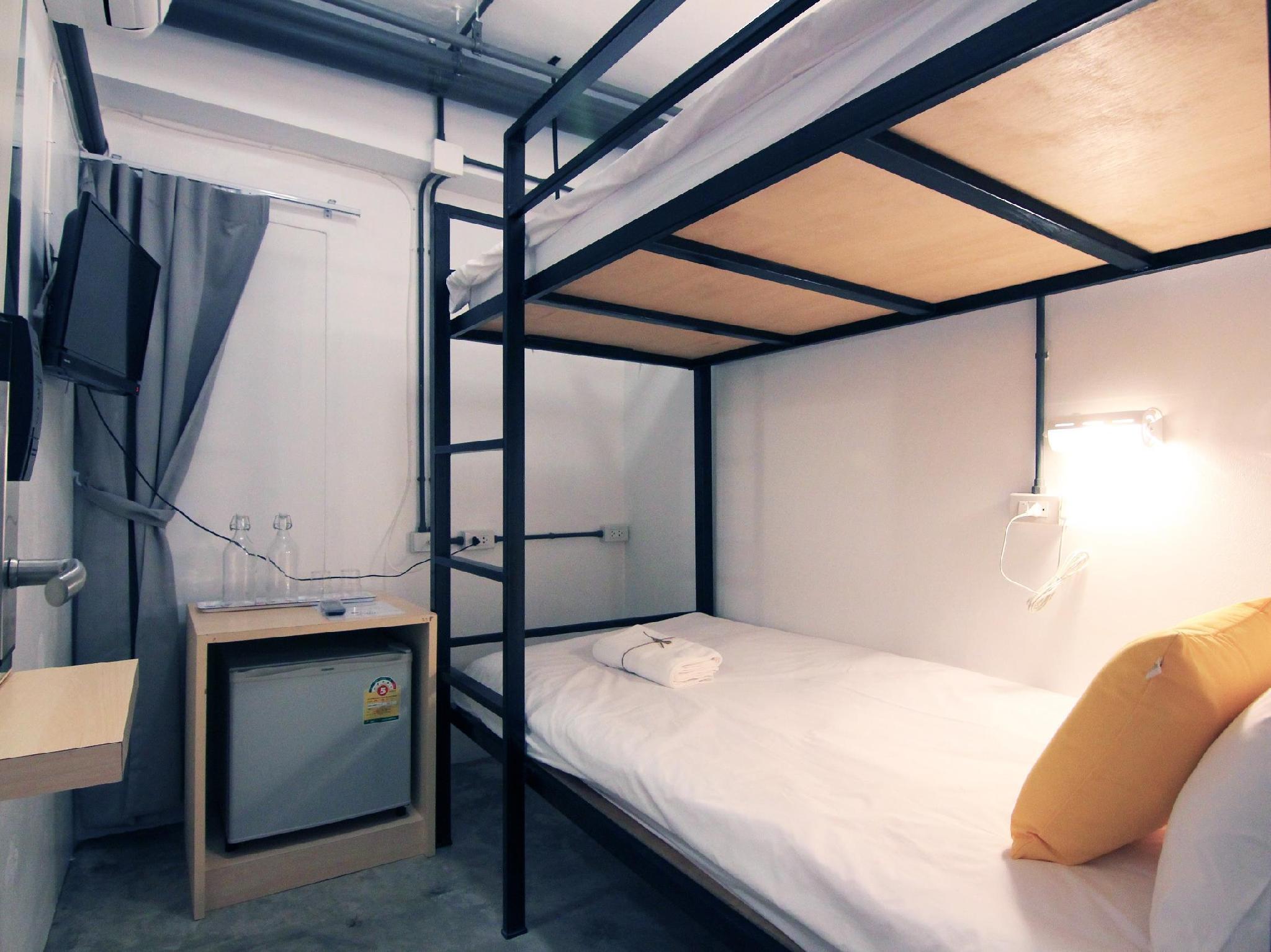 Private, 2 Bunk Beds, Small