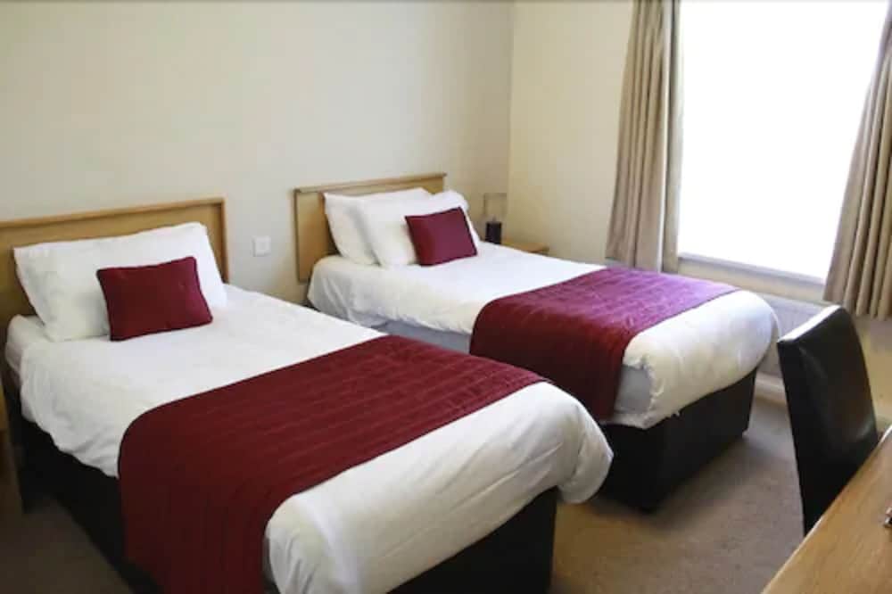 Exeter Court Hotel 6/66