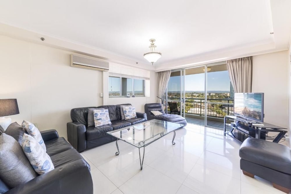 The Meriton On Main Beach 31/50