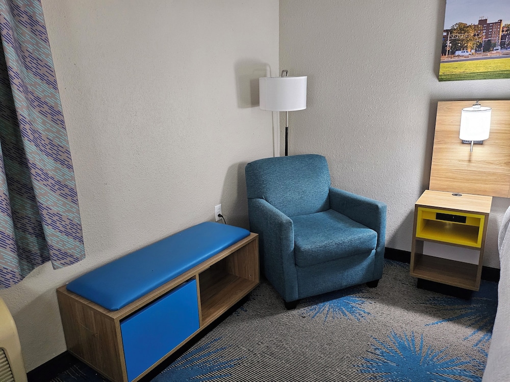 Days Inn by Wyndham Davenport 29/50