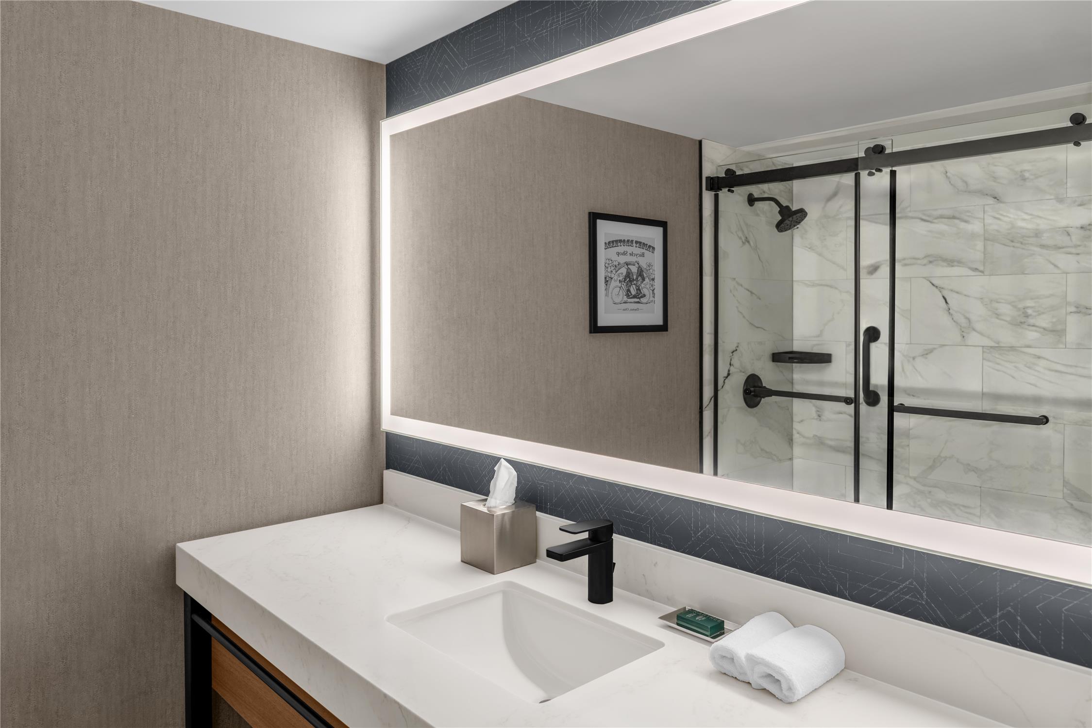 جناح جونيور، DoubleTree by Hilton Dayton Fairborn 5/7