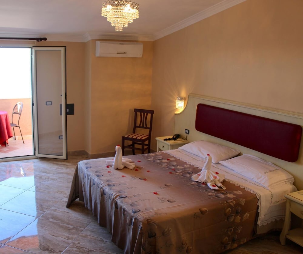 Terrazzo Sul Mare Hotel 4/26