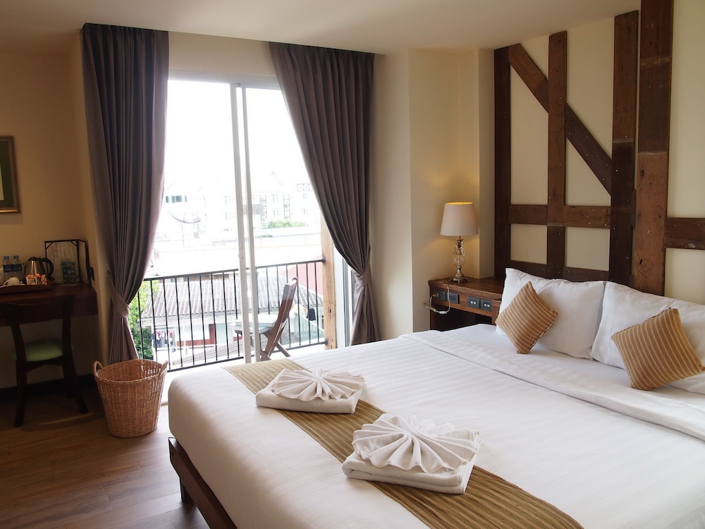 Le Charcoa Hotel 30/74