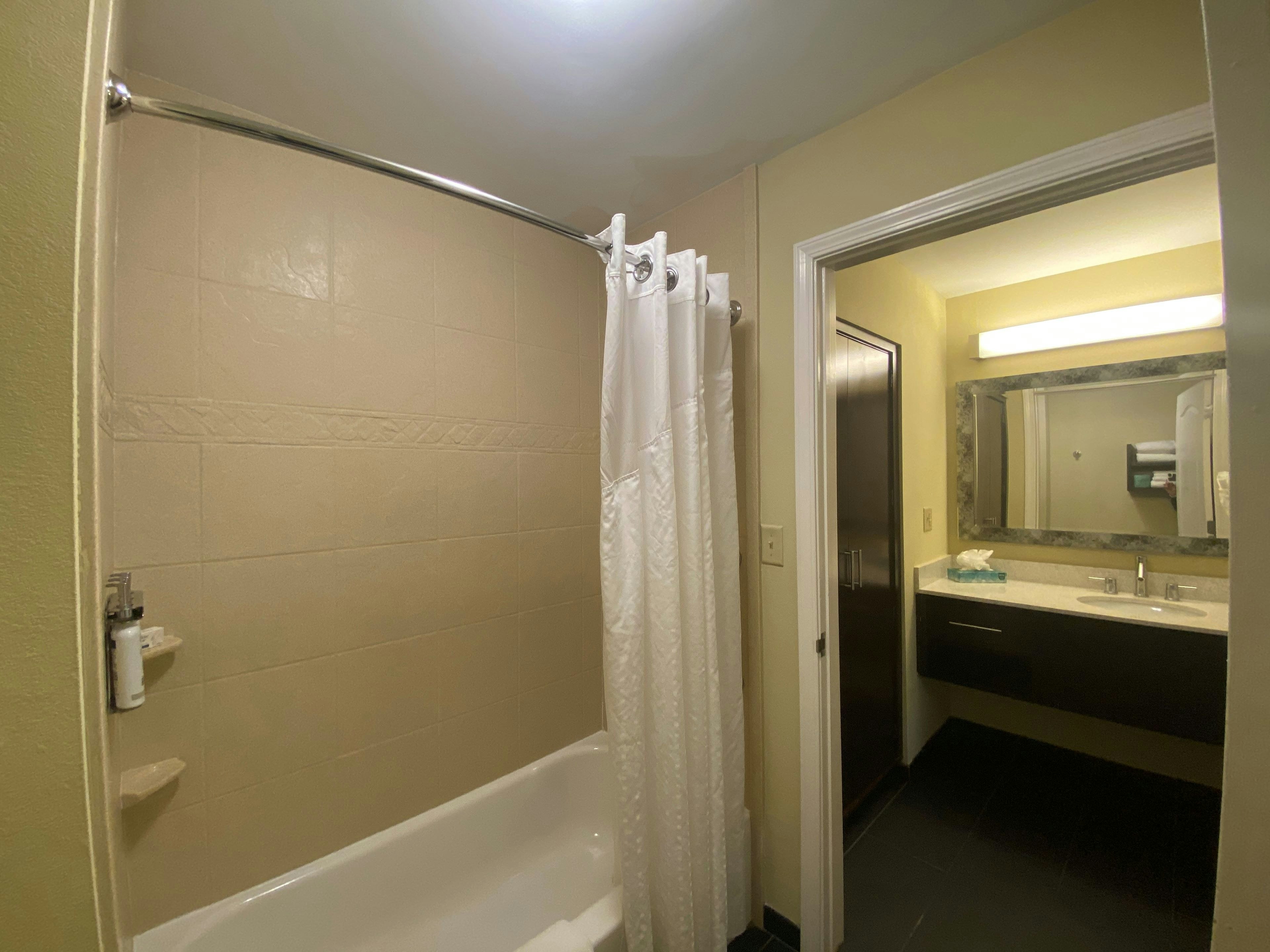 Staybridge Suites Syracuse Liverpool 35/38