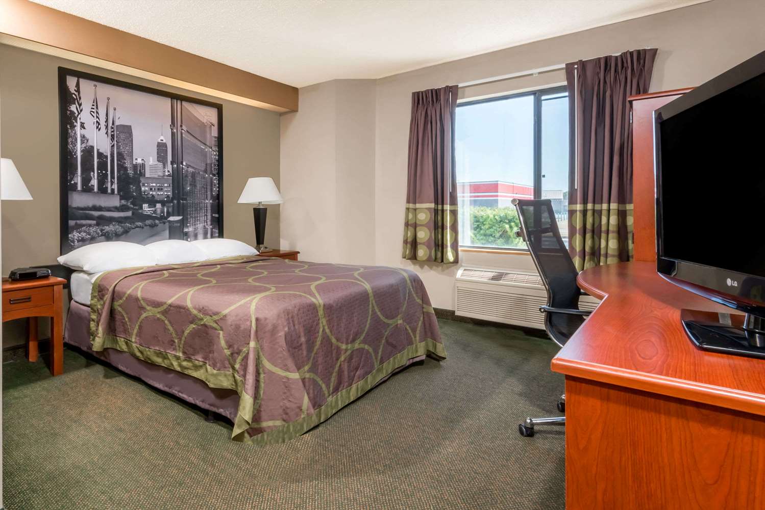 Super 8 by Wyndham Jasper 8/26
