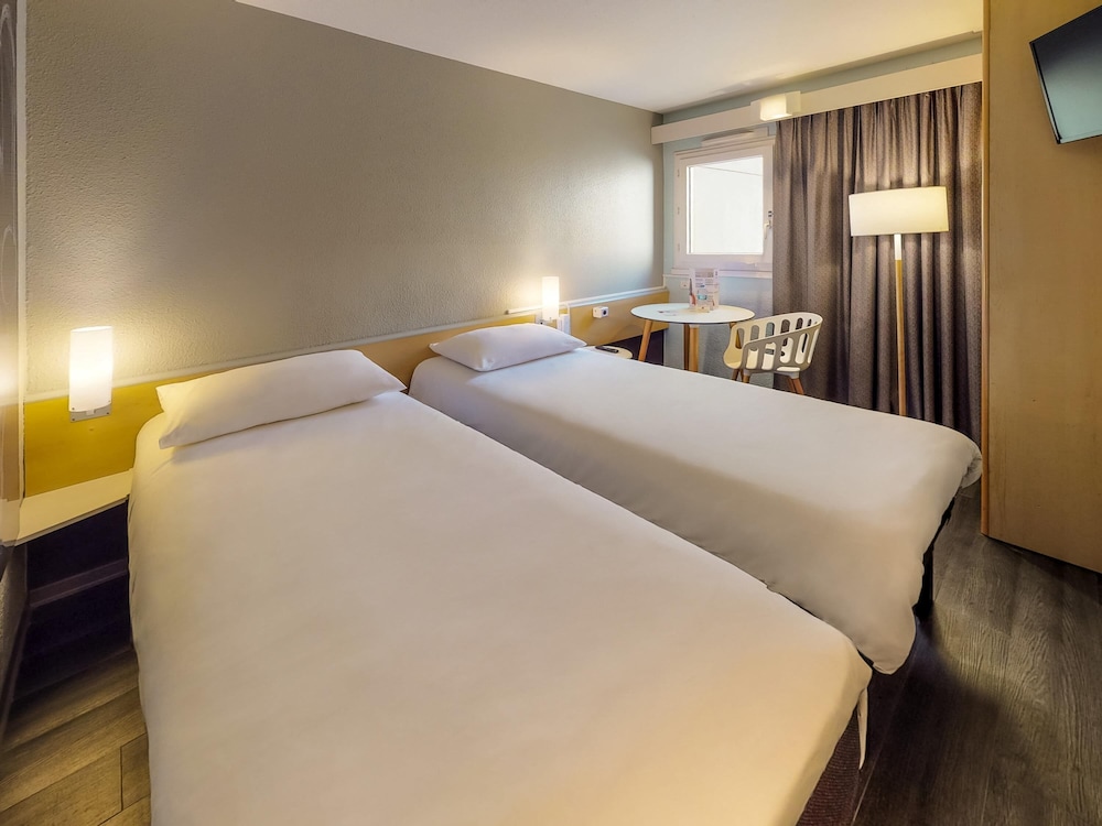 Ibis Thonon Evian 9/32