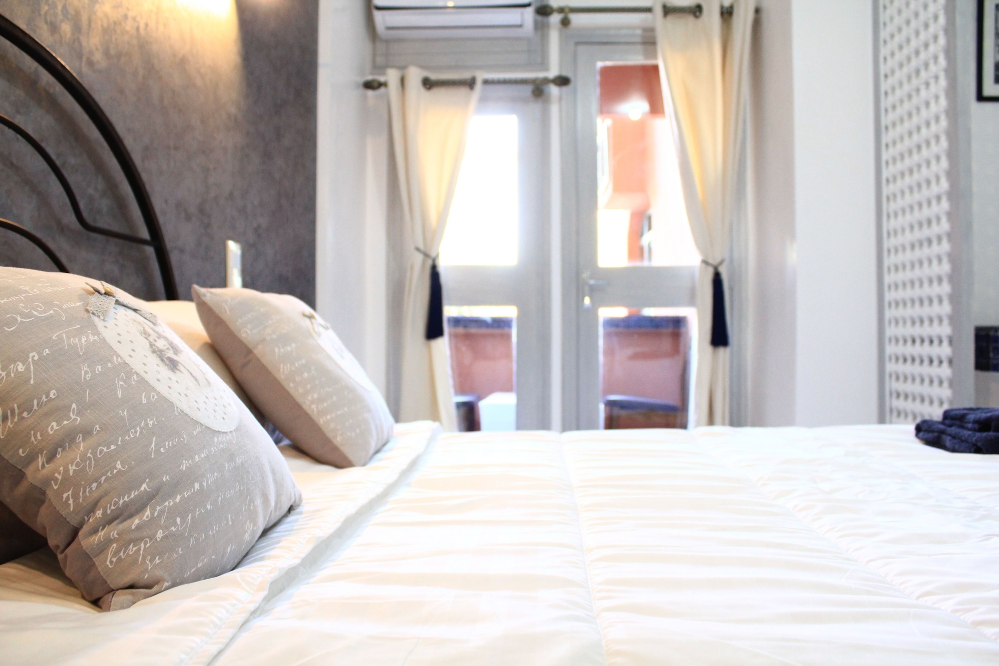 DELUXE, DOUBLE BED, BALCONY