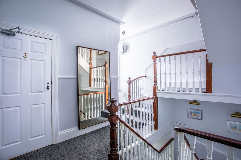 Barclay Guest House 30/47