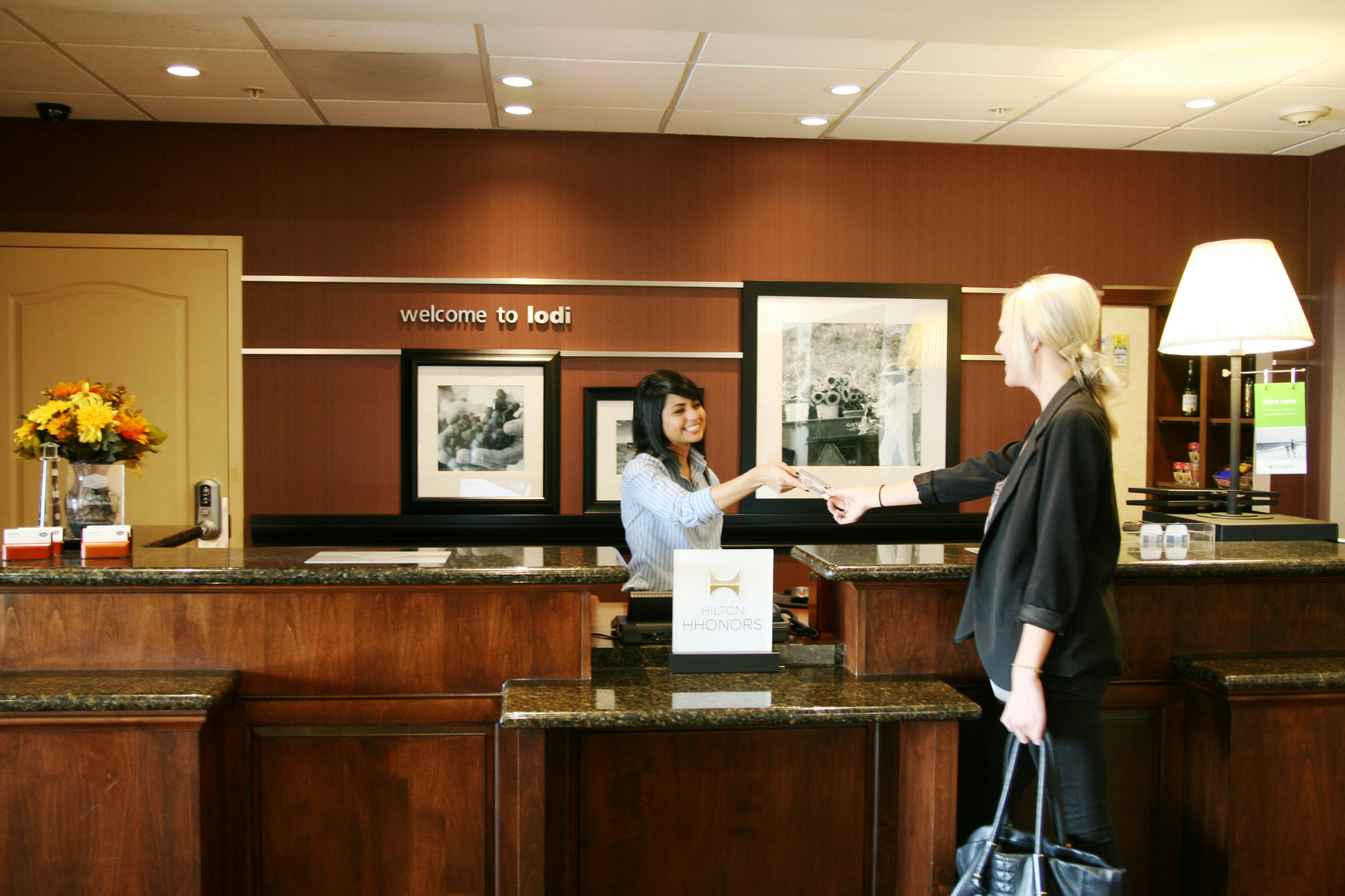 Hampton Inn Suites Lodi 16/65