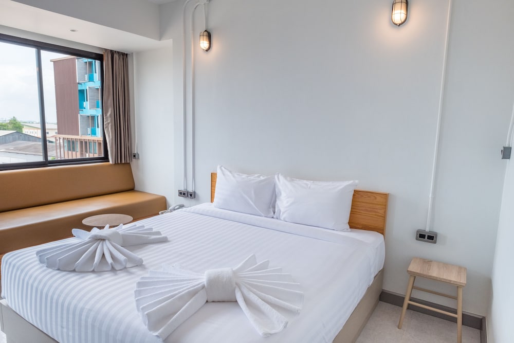 S.22 Hotel Suratthani 26/64