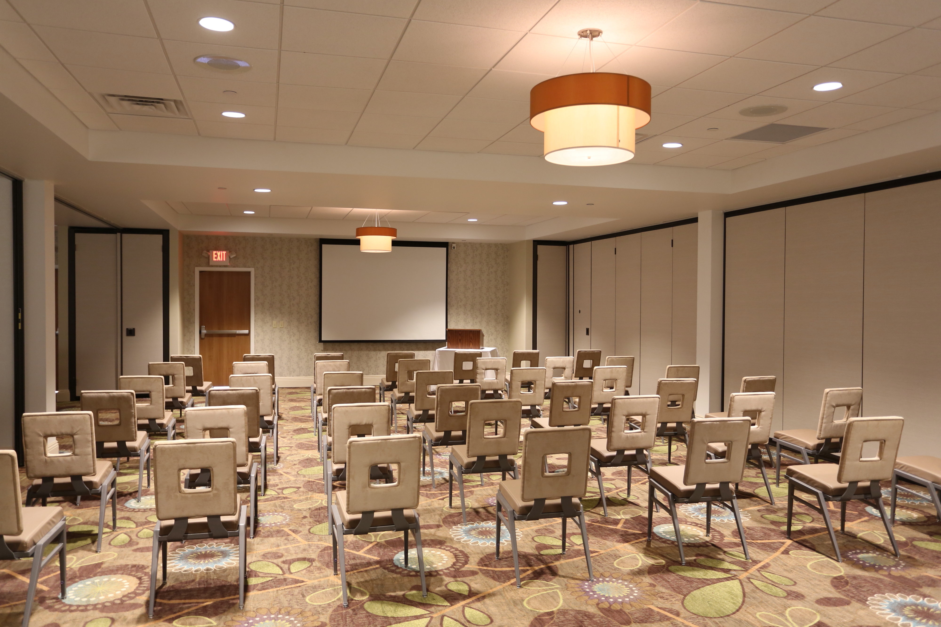 HOLIDAY INN MORGANTOWN UNIVERSITY AREA 33/41
