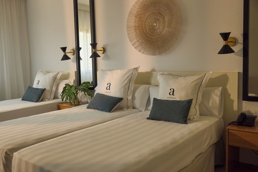 غرفة قياسية بسرير مزدوج، Almirante Hotel 5/7