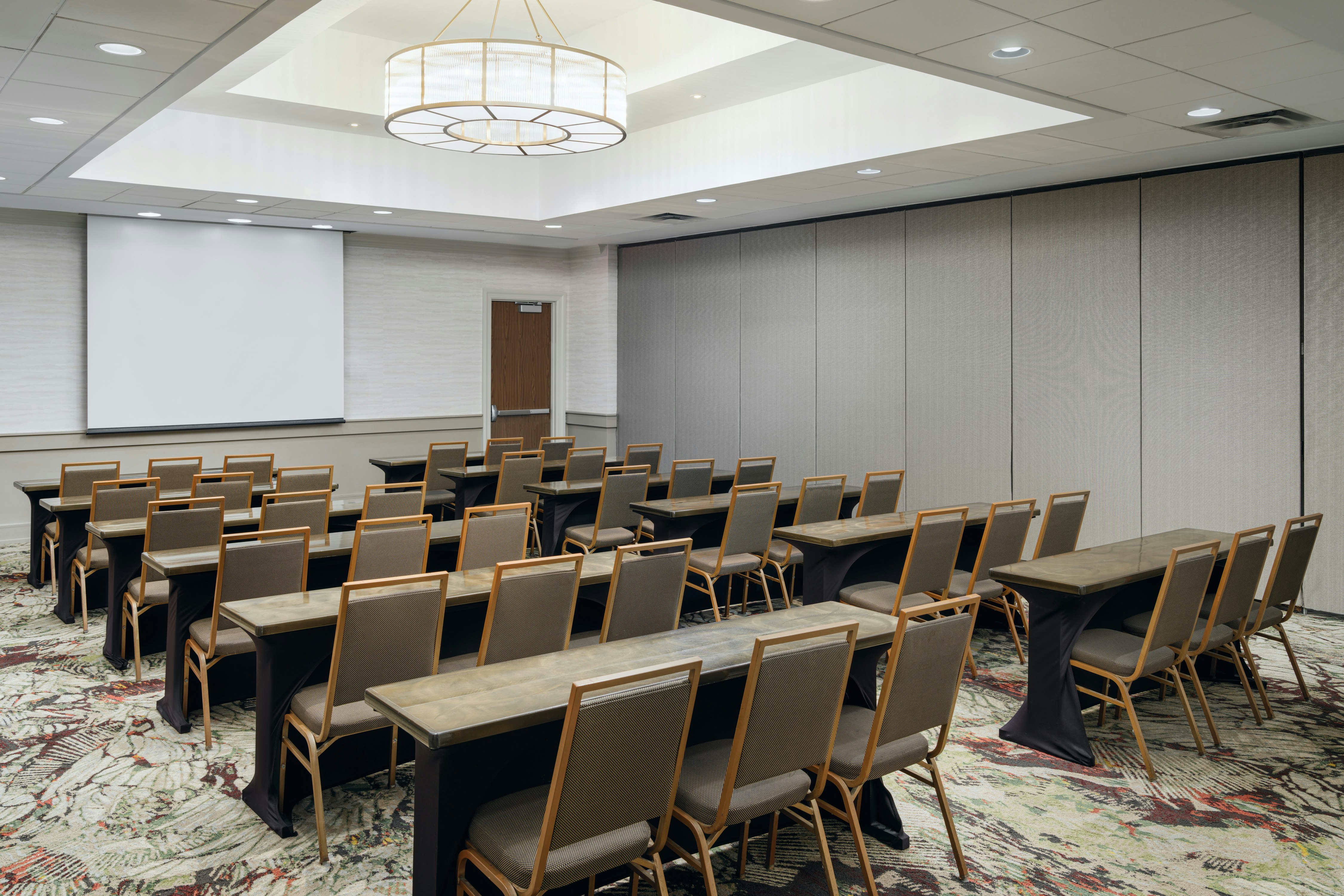 Embassy Suites by Hilton Memphis East Germantown Area 68/80