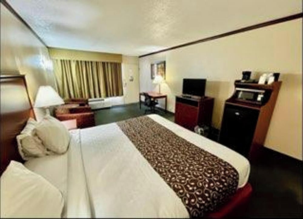 Hotel Red Rose by Townhouse Covington I-64 19/56