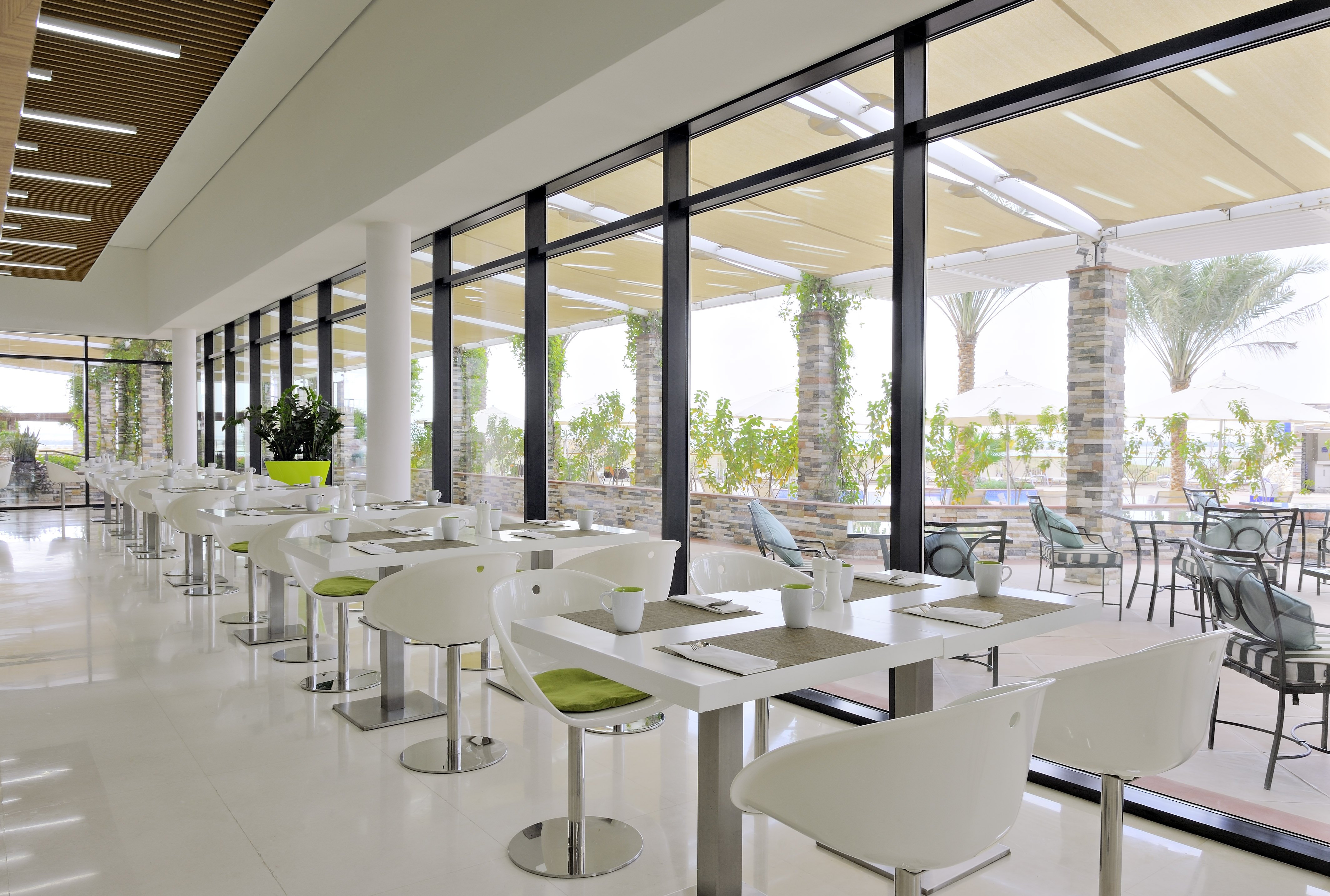 Yas Plaza Bay by IHG 94/114